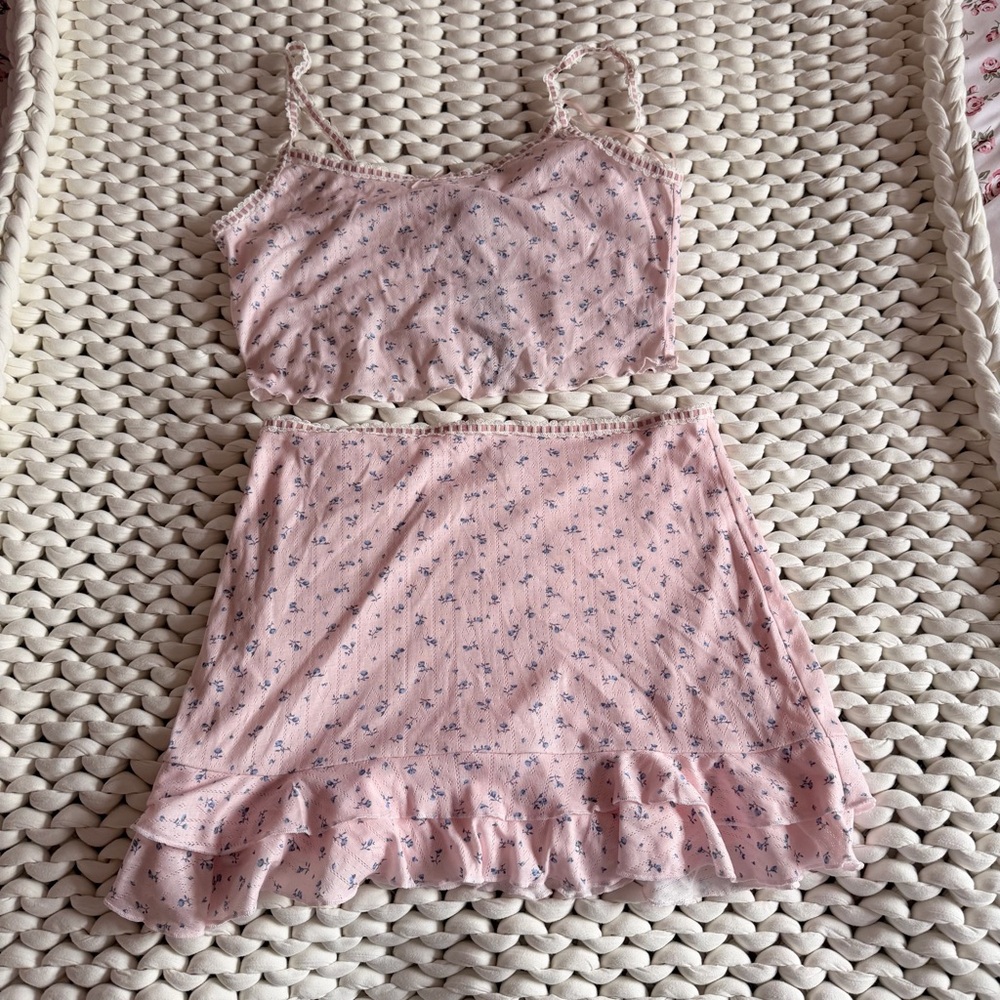 fashion nova mia ditsy floral pink cami top & mini skirt set NWT - Picture 3 of 4